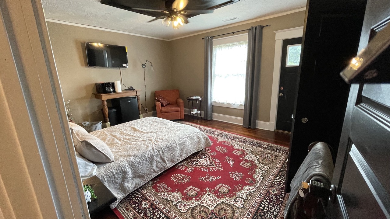 Photo of Bedroom in Walnut Street