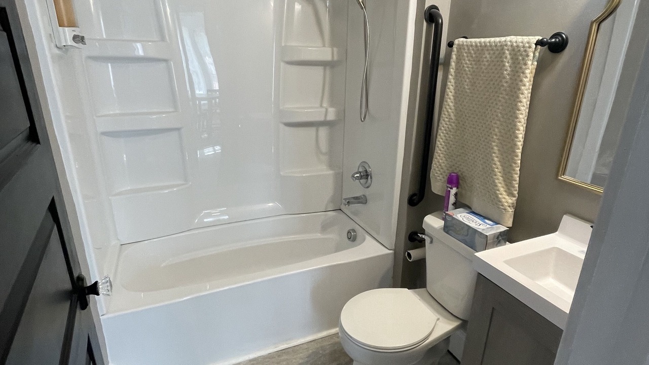 Photo of Bathroom in Walnut Street