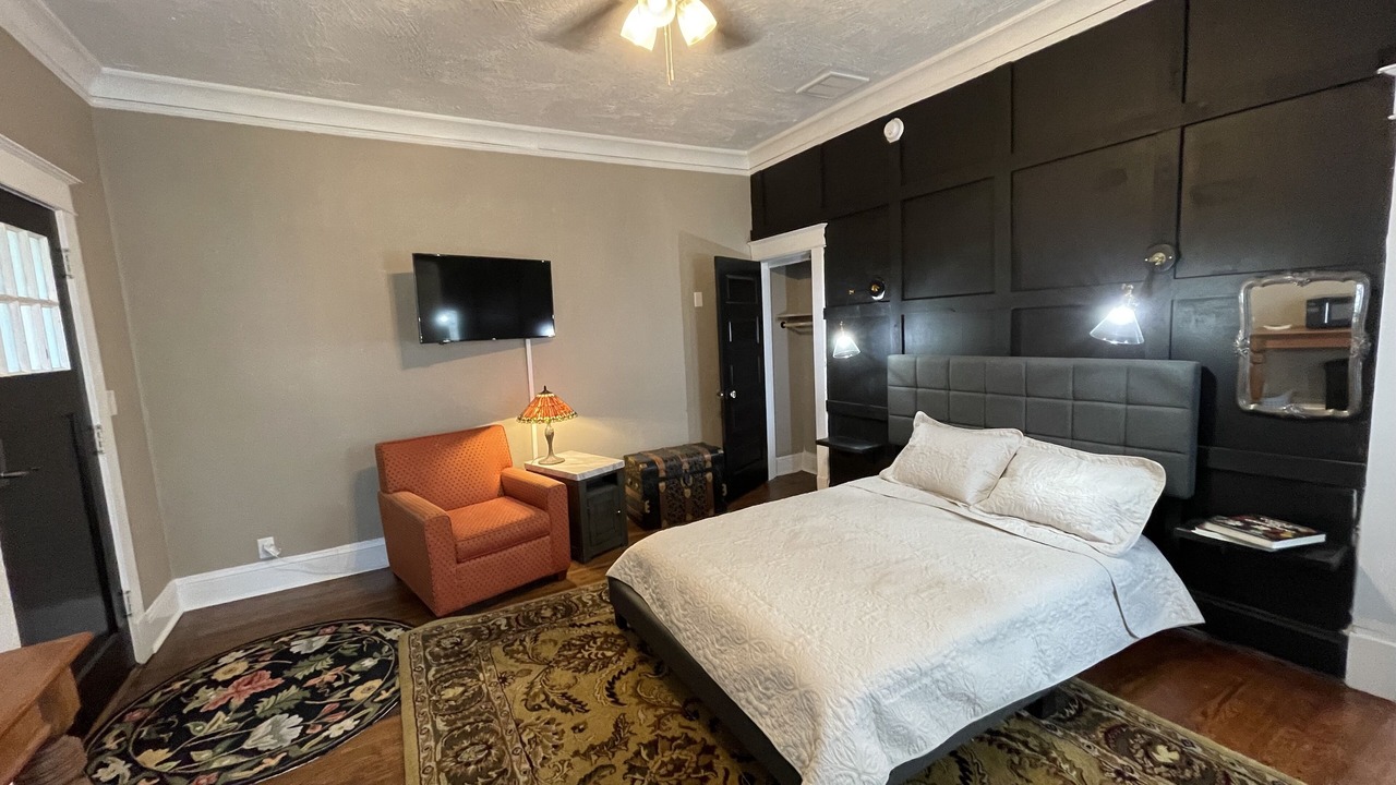 Photo of Bedroom in Walnut Street