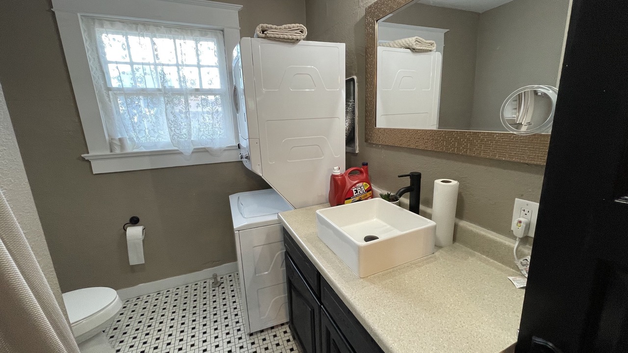 Photo of Bathroom in Walnut Street