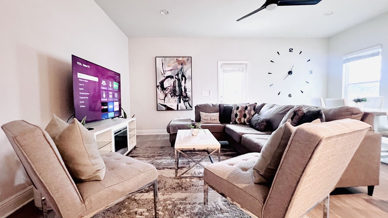 Photo of Livingroom in Upper Grand Lagoon
