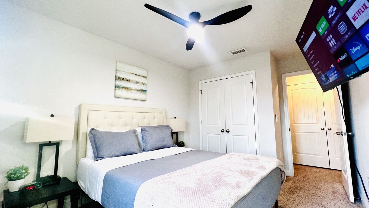 Photo of Bedroom in Upper Grand Lagoon