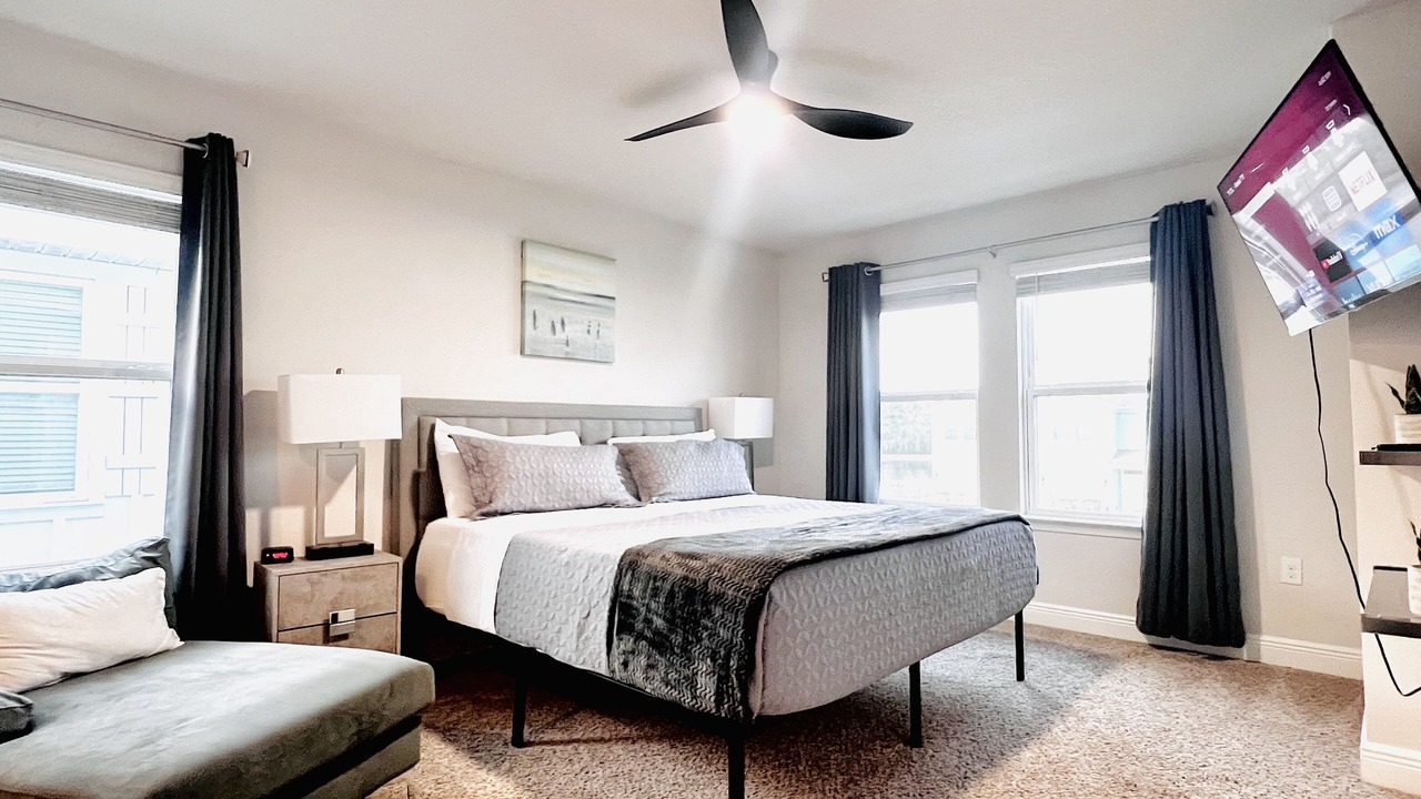 Photo of Bedroom in Upper Grand Lagoon