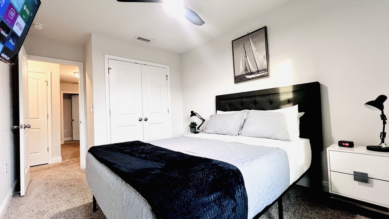Photo of Bedroom in Upper Grand Lagoon
