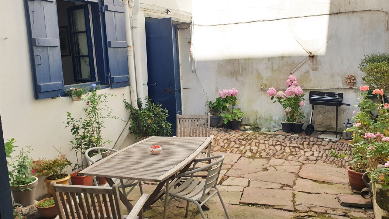 Photo of Outdoor in Behobie