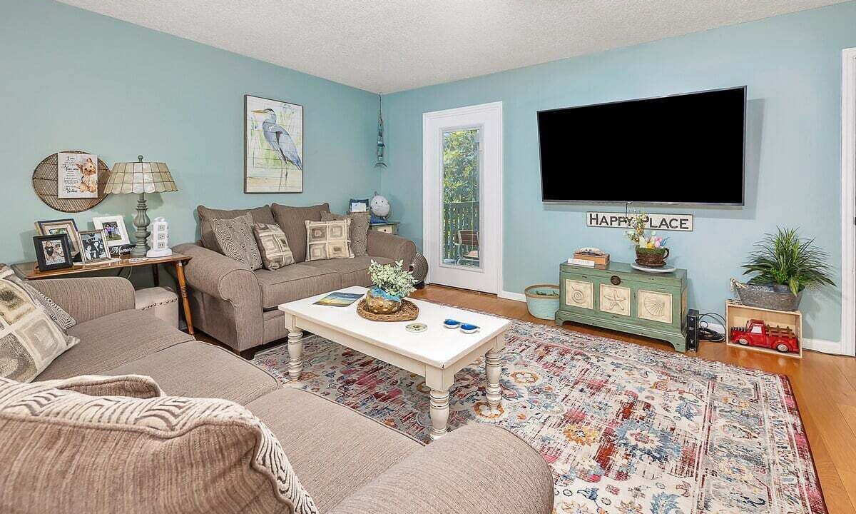 Photo of Livingroom in Demere Park