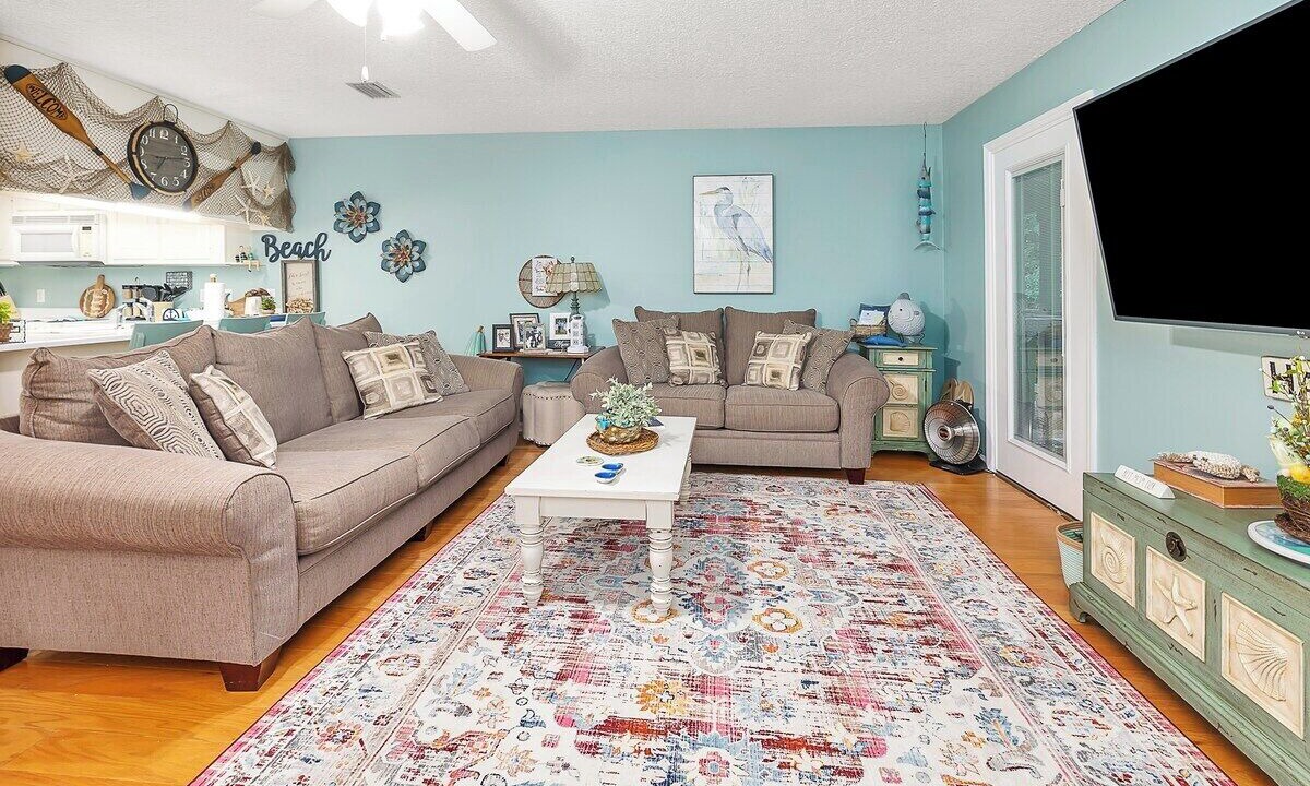 Photo of Livingroom in Demere Park