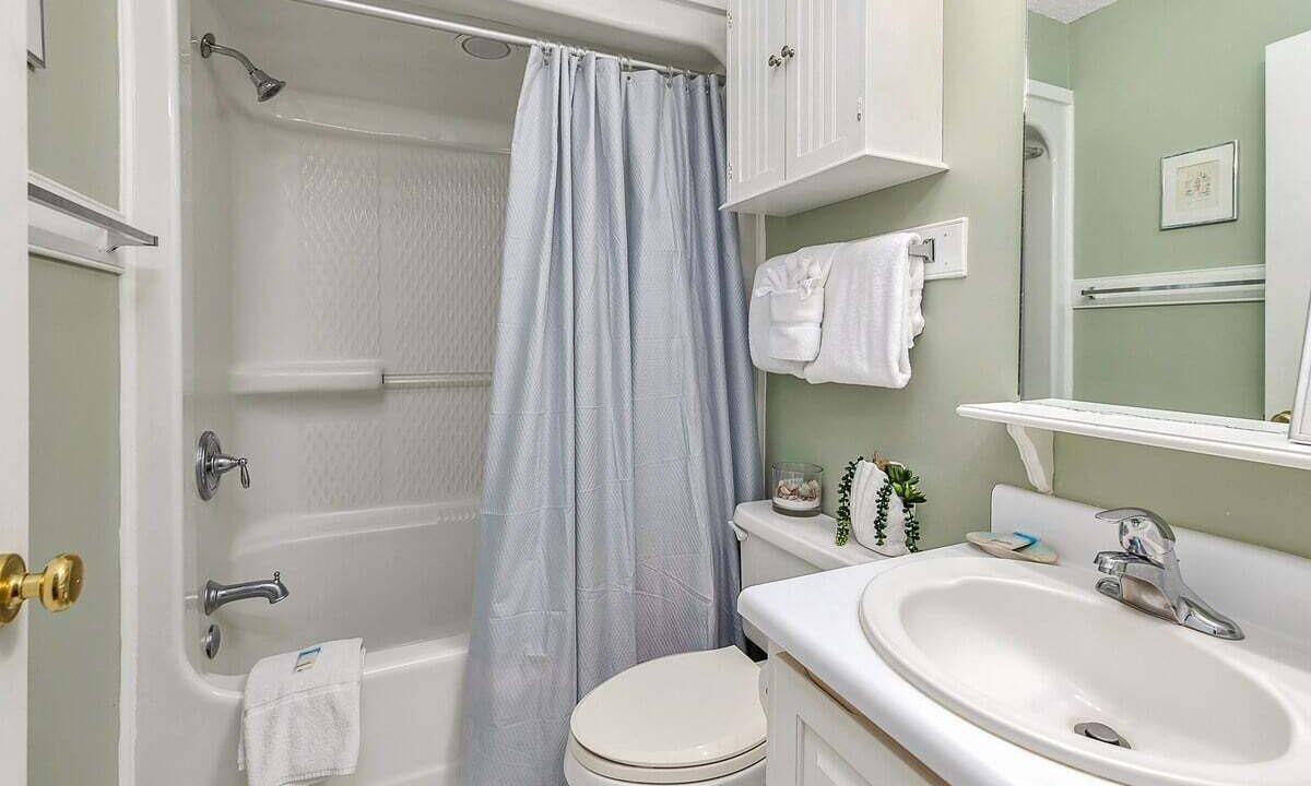 Photo of Bathroom in Demere Park