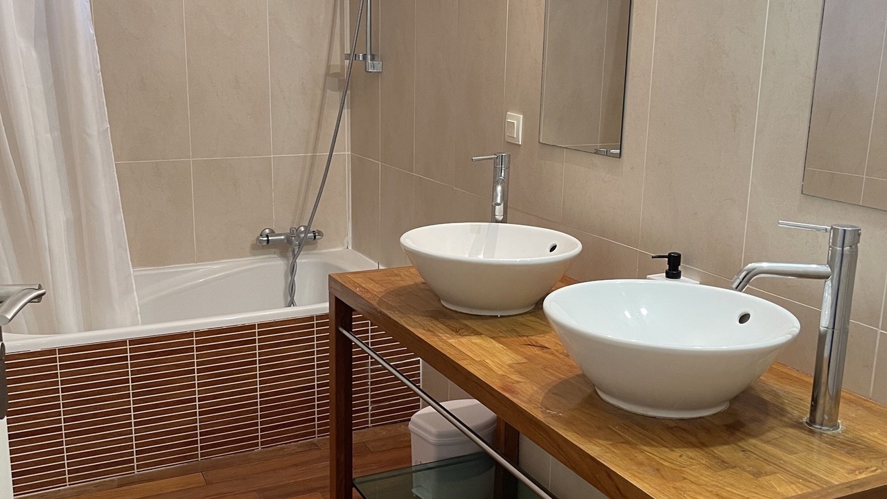 Photo of Bathroom in Cholet