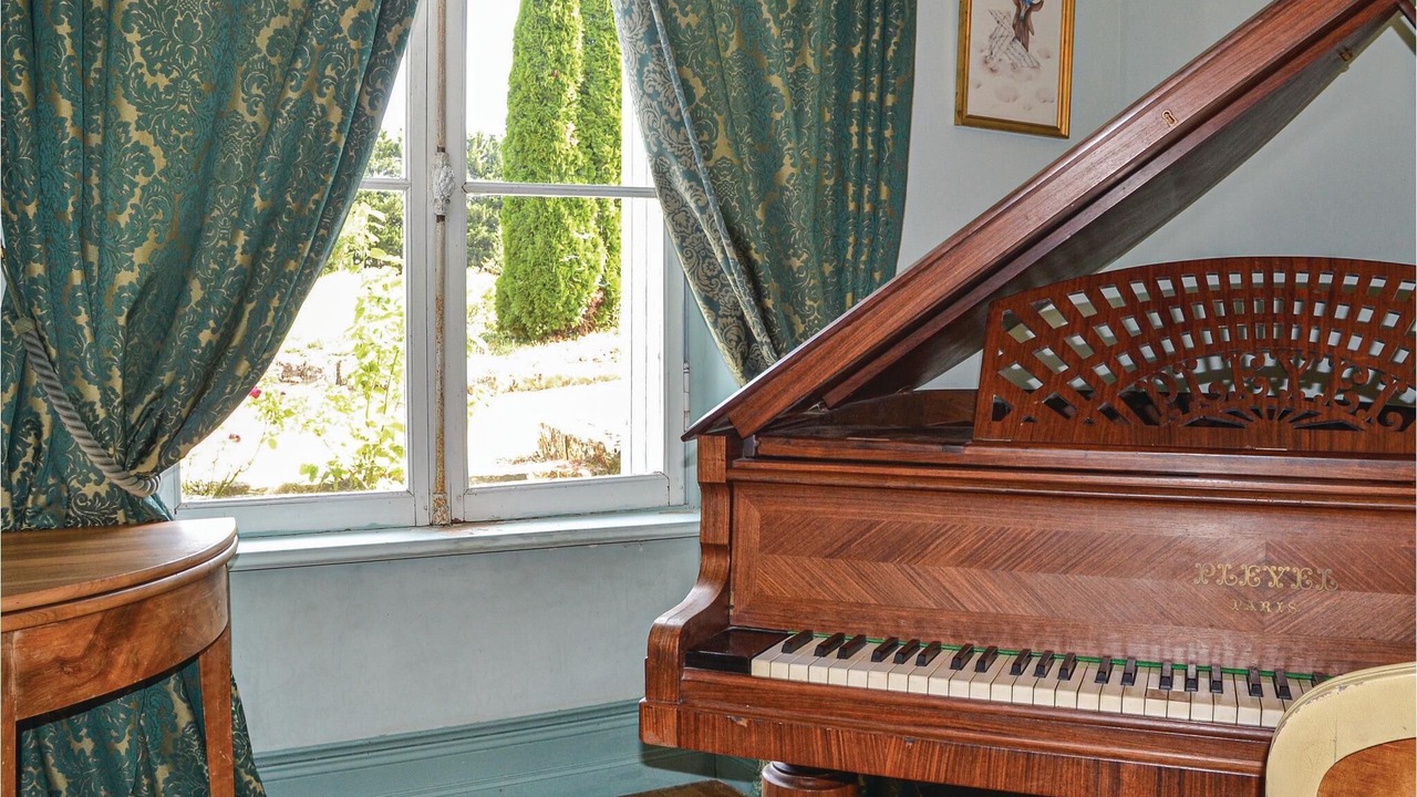 Photo of Bedroom in Mouterre-Silly