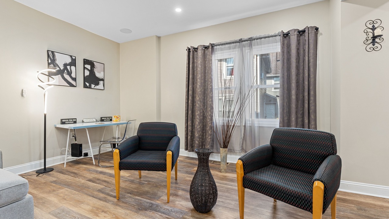 Photo of Bedroom in East Lansdowne