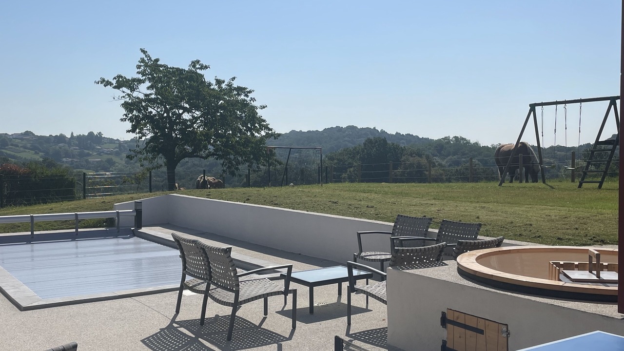 Photo of Patio Balcony in Saint-Pierre-d'Irube