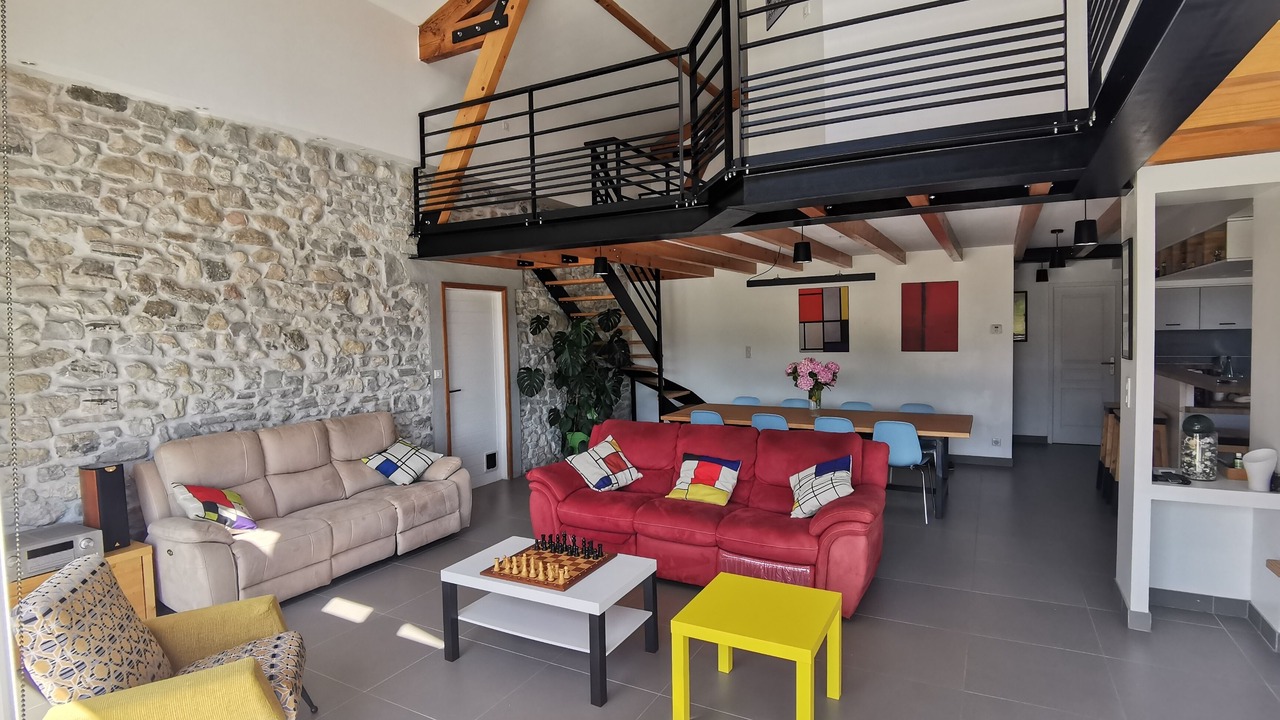 Photo of Livingroom in Saint-Pierre-d'Irube