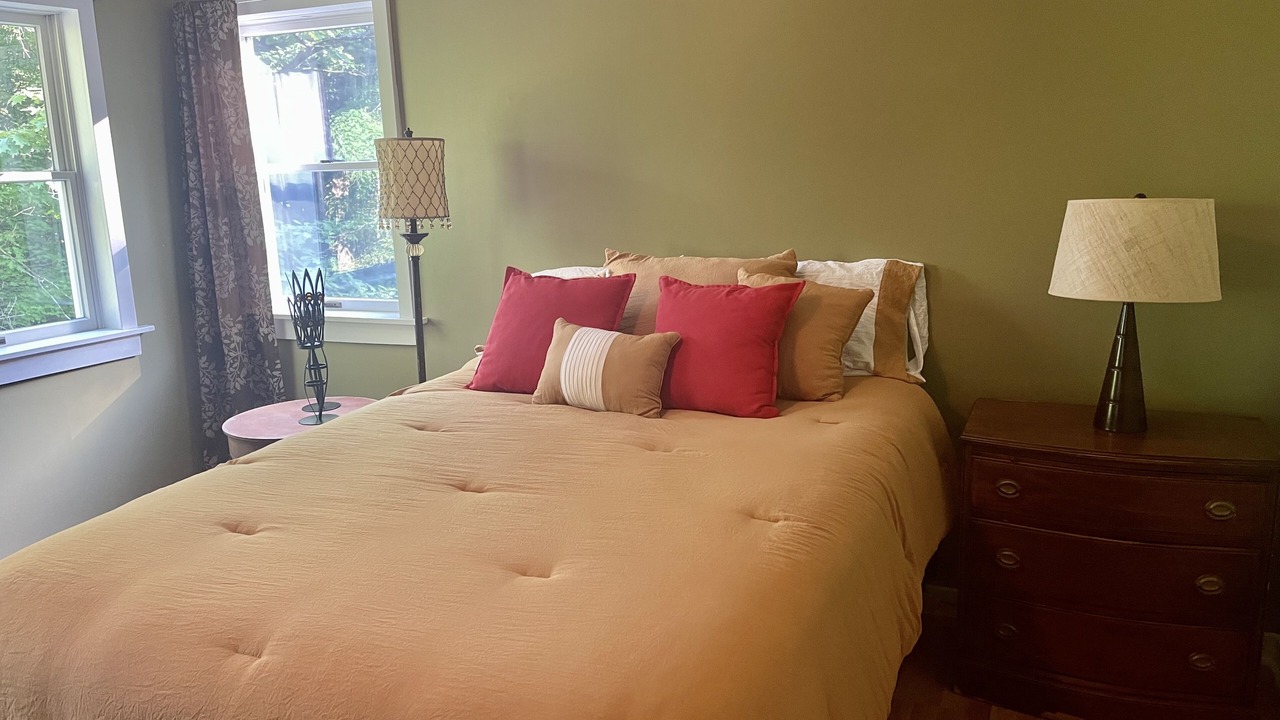 Photo of Bedroom in Warrensburg