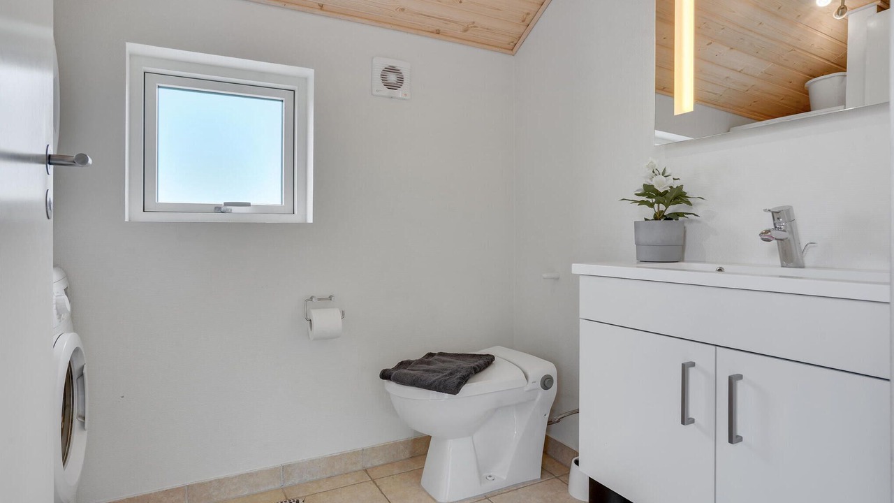 Photo of Bathroom in Dannemare
