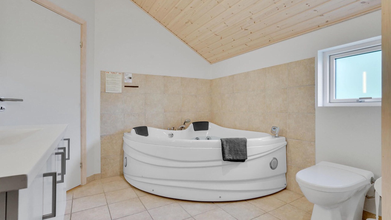 Photo of Bathroom in Dannemare
