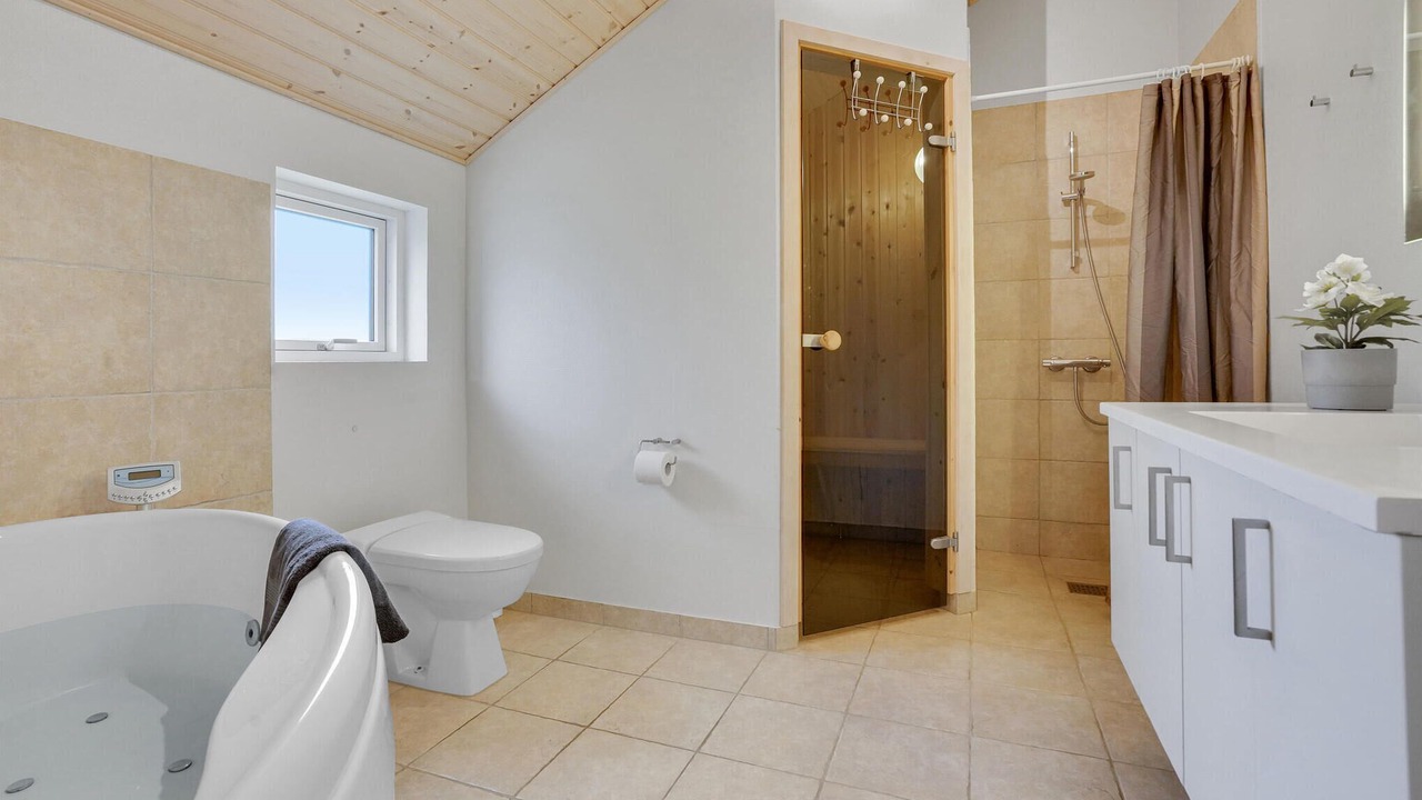Photo of Bathroom in Dannemare