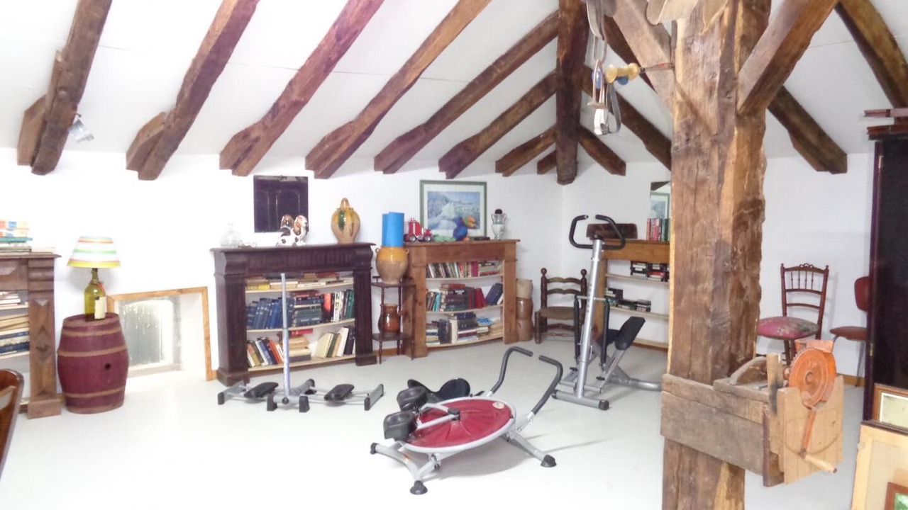 Photo of Others in Mendive