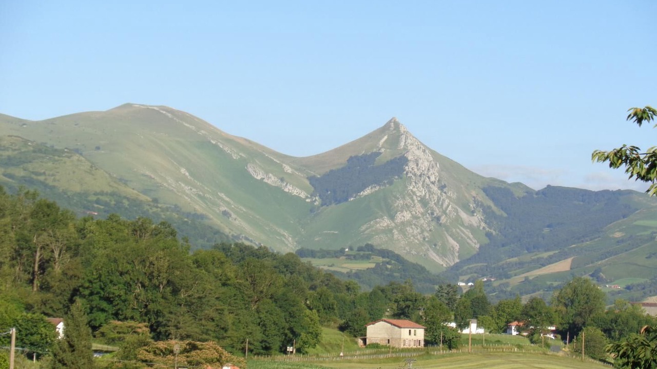 Photo of Outdoor in Mendive