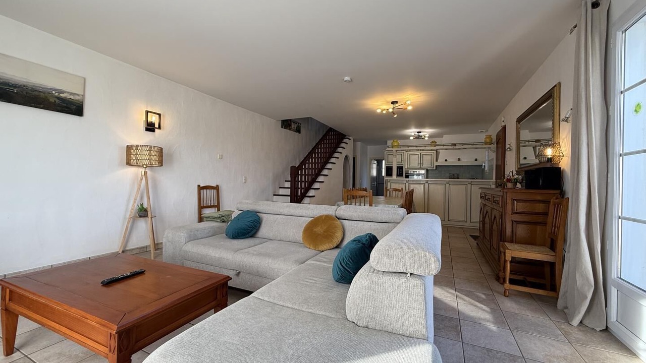 Photo of Livingroom in Sare