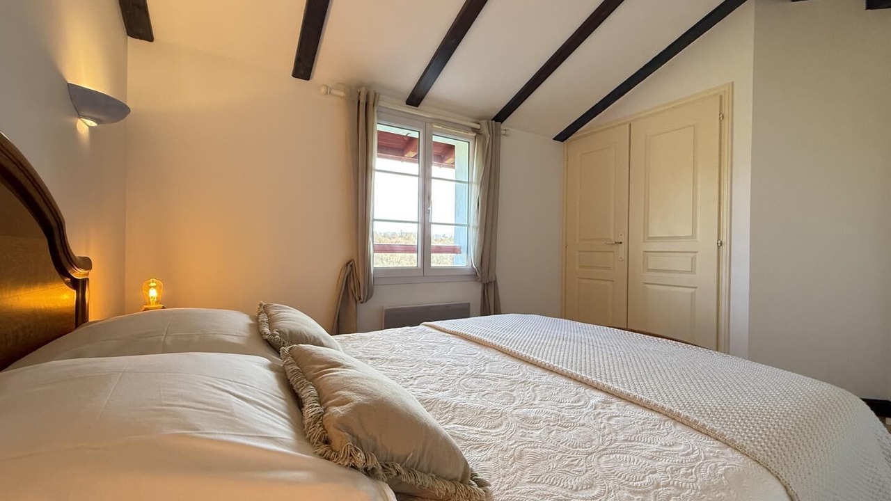 Photo of Bedroom in Sare