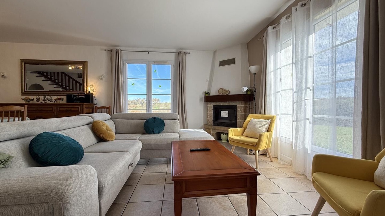 Photo of Livingroom in Sare