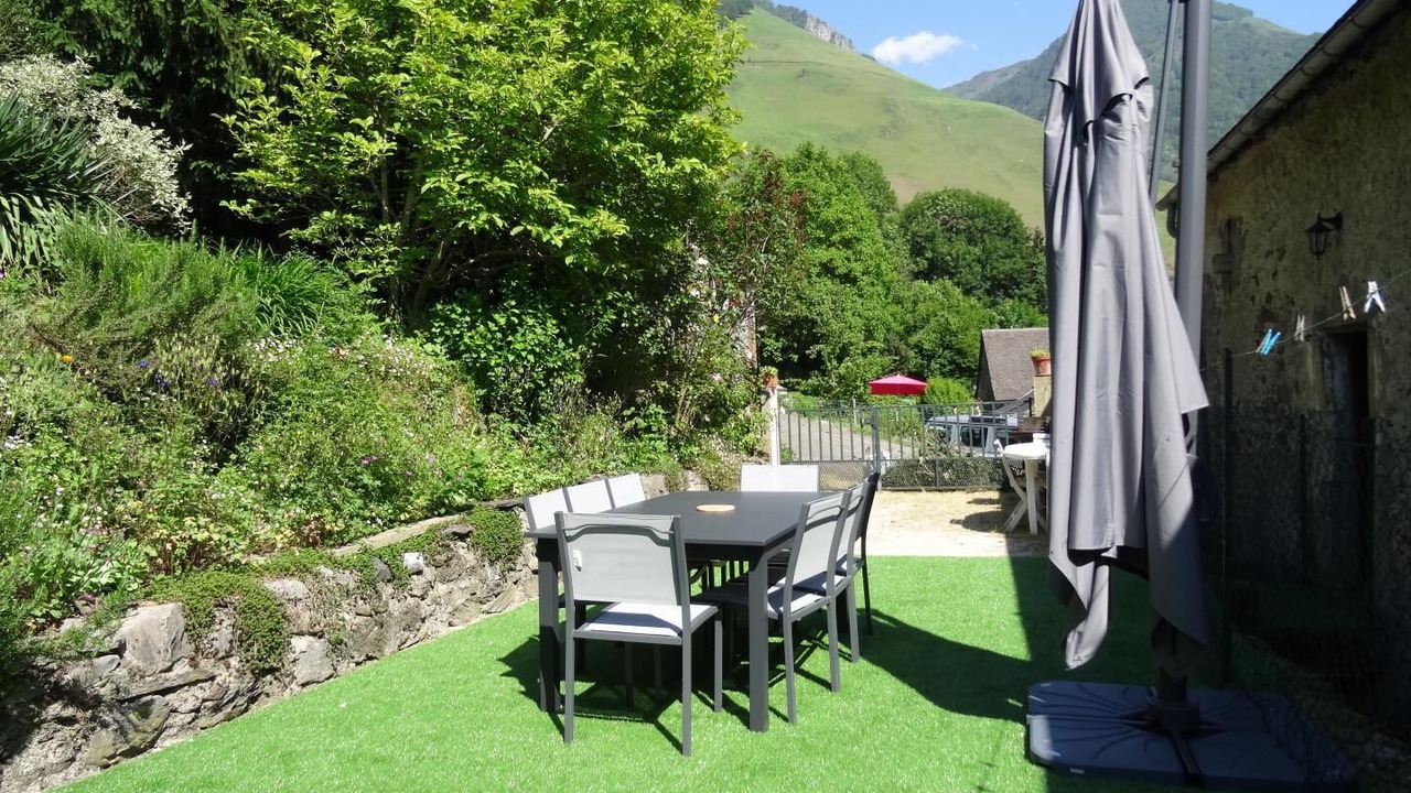 Photo of Outdoor in Cette-Eygun