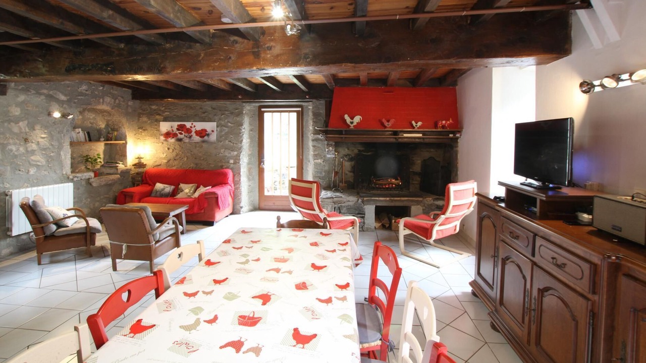 Photo of Livingroom in Cette-Eygun