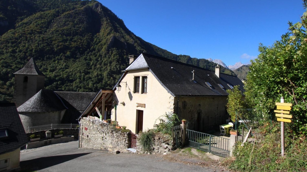 Photo of Outdoor in Cette-Eygun