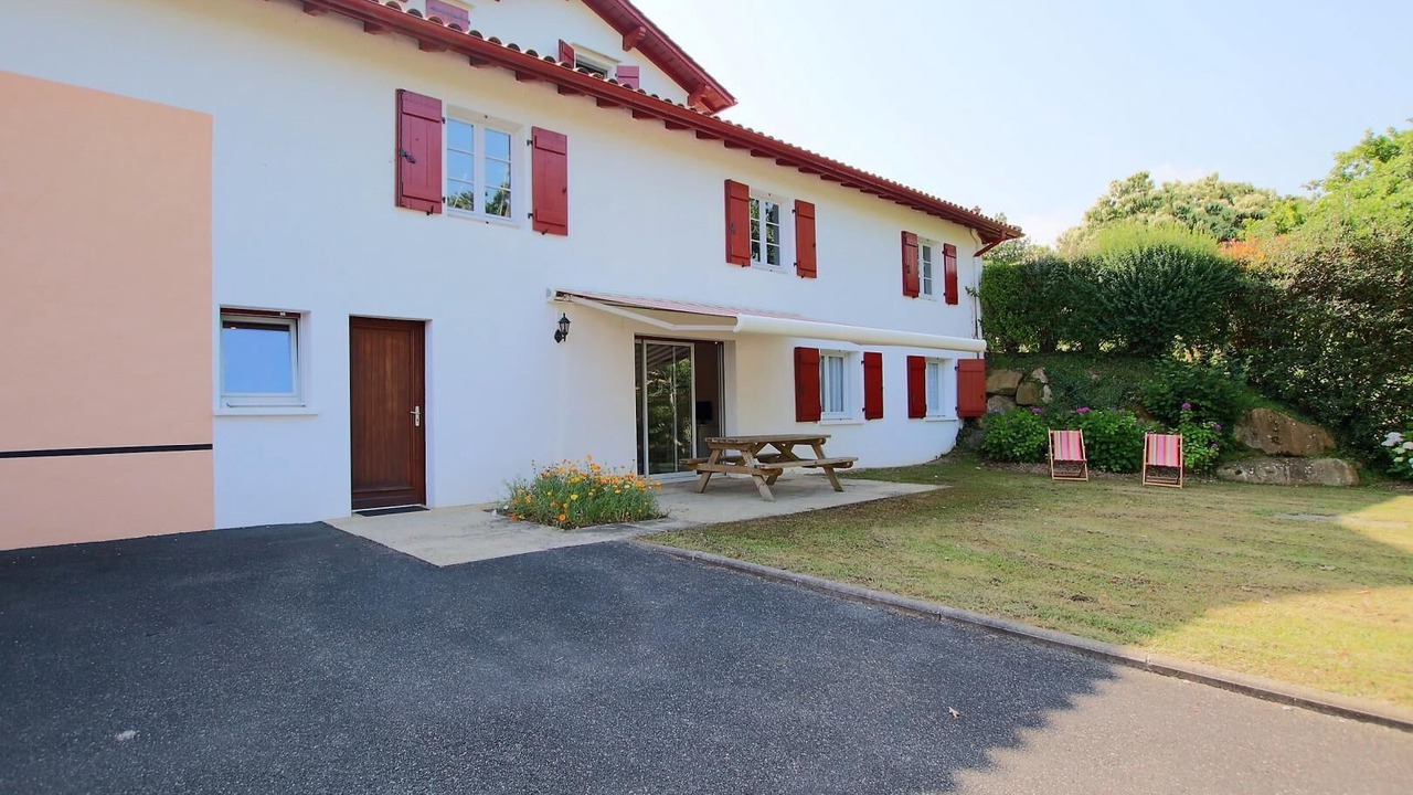 Photo of Outdoor in Sare