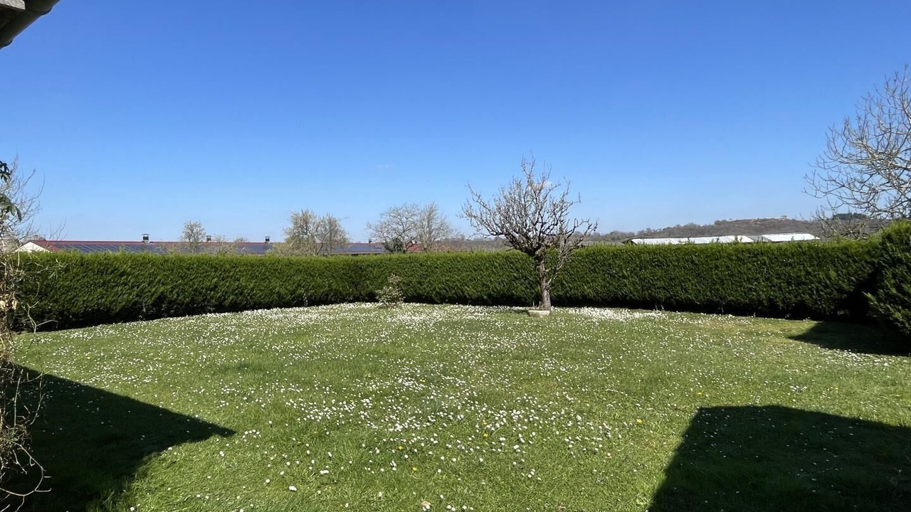 Photo of Outdoor in Viellesegure