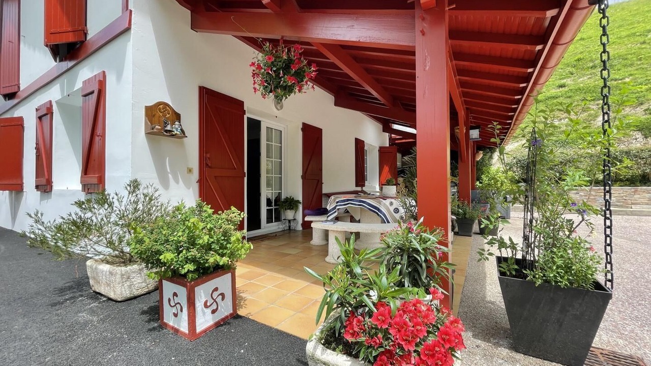 Photo of Patio Balcony in Uhart-Cize