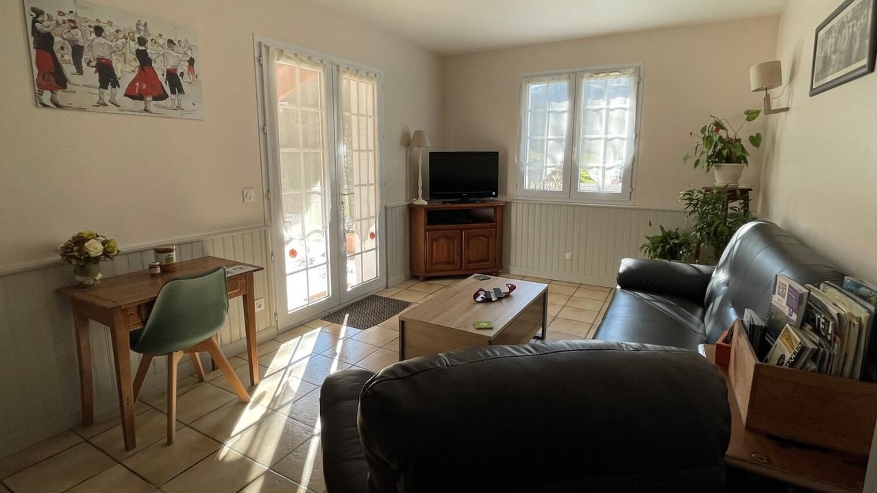 Photo of Livingroom in Uhart-Cize