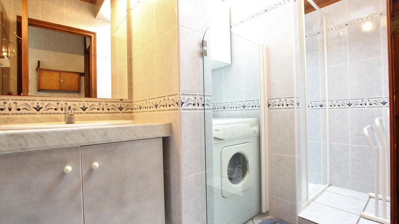 Photo of Bathroom in Lacarry-Arhan-Charritte-de-Haut