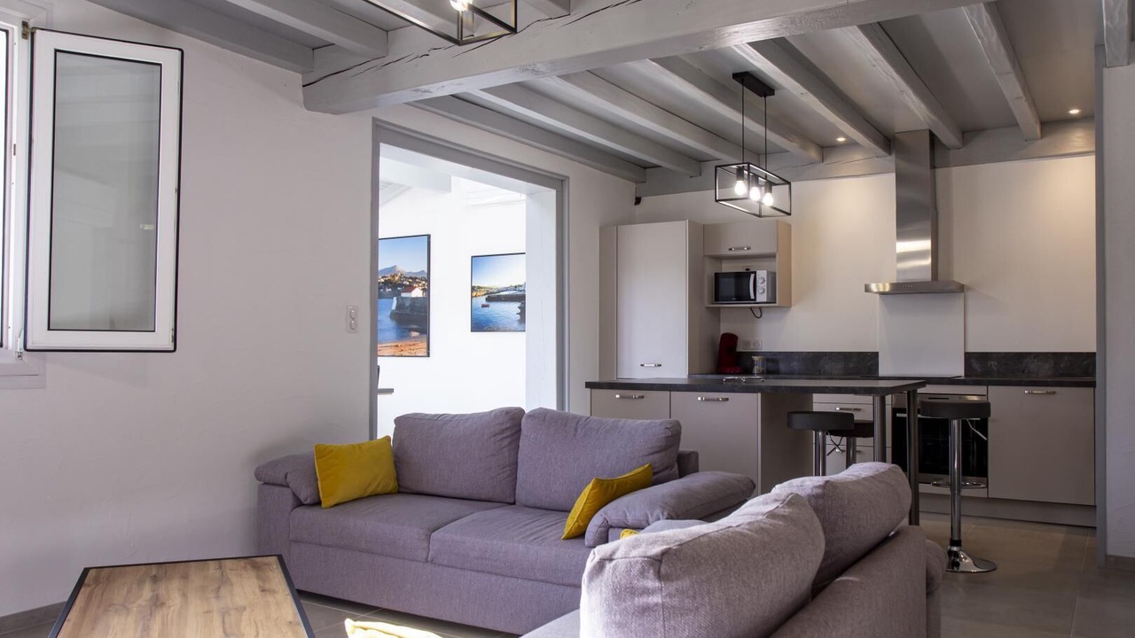 Photo of Livingroom in Souraide