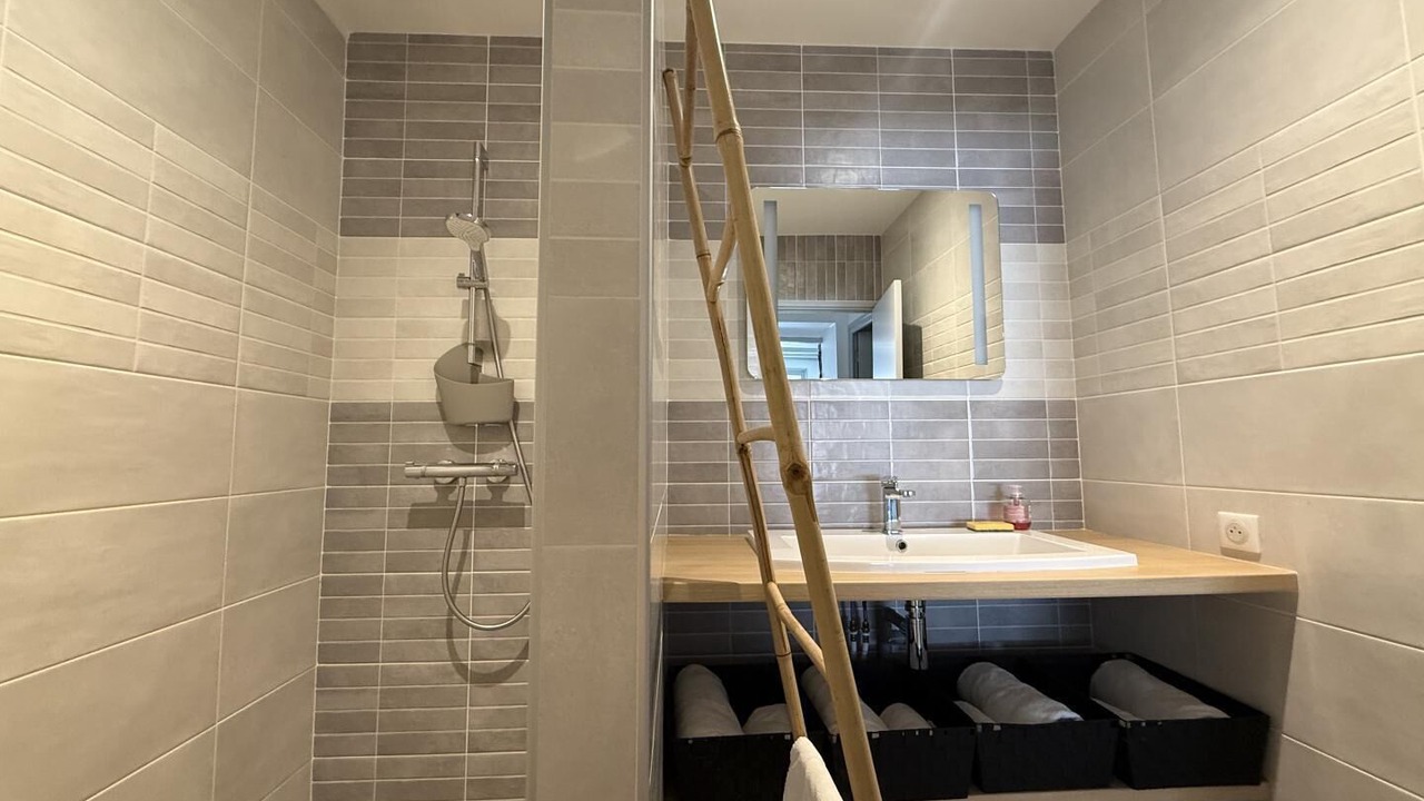 Photo of Bathroom in Souraide