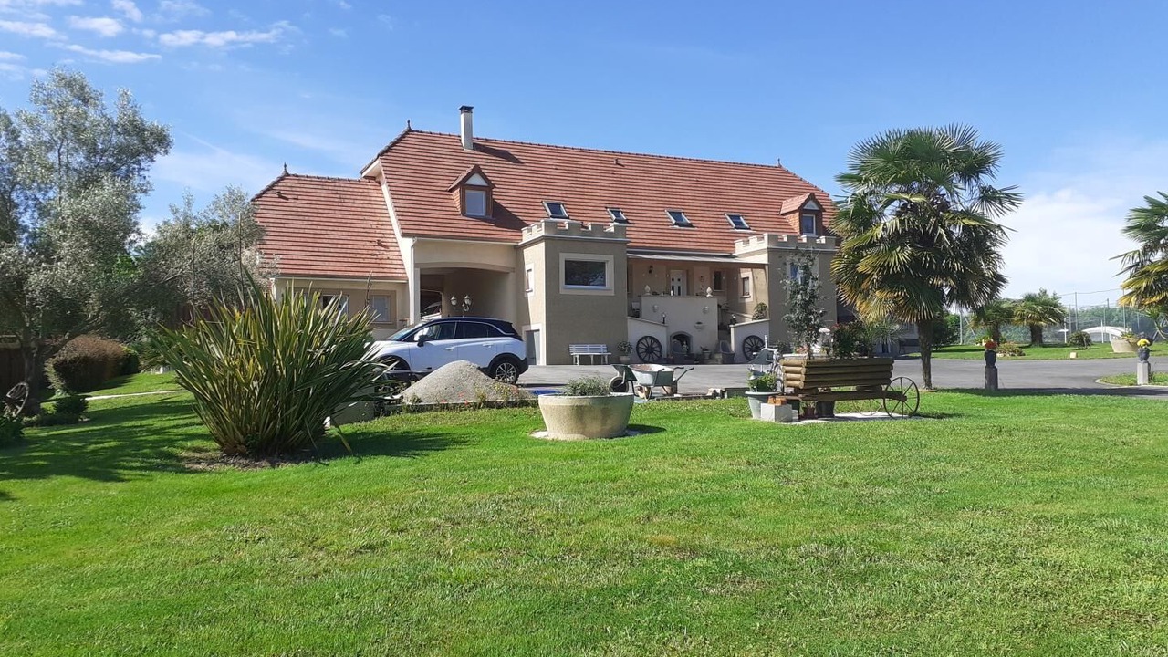 Photo of Outdoor in Lespourcy