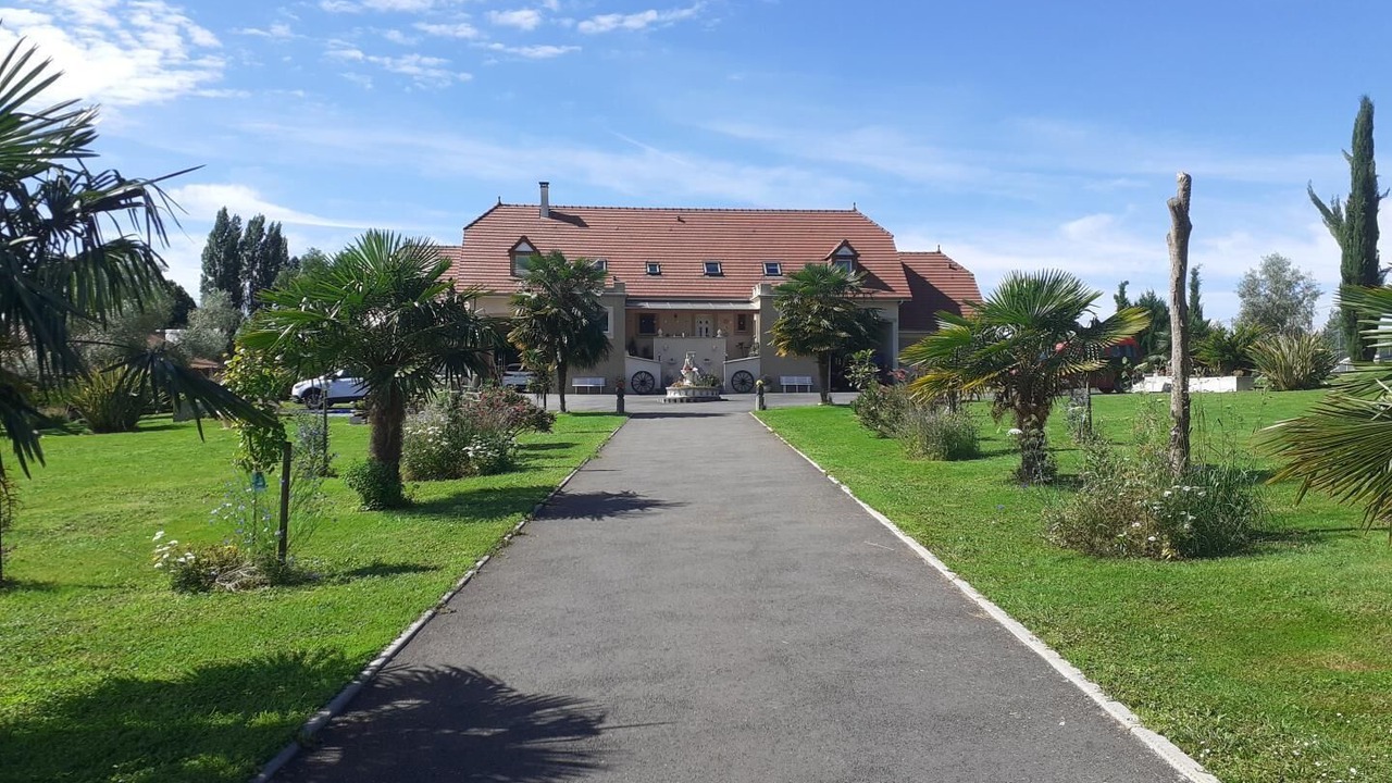 Photo of Outdoor in Lespourcy