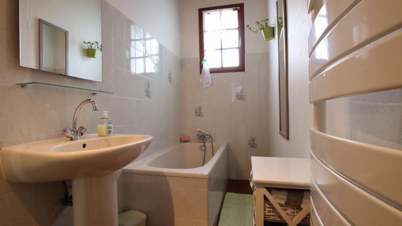 Photo of Bathroom in Riupeyrous