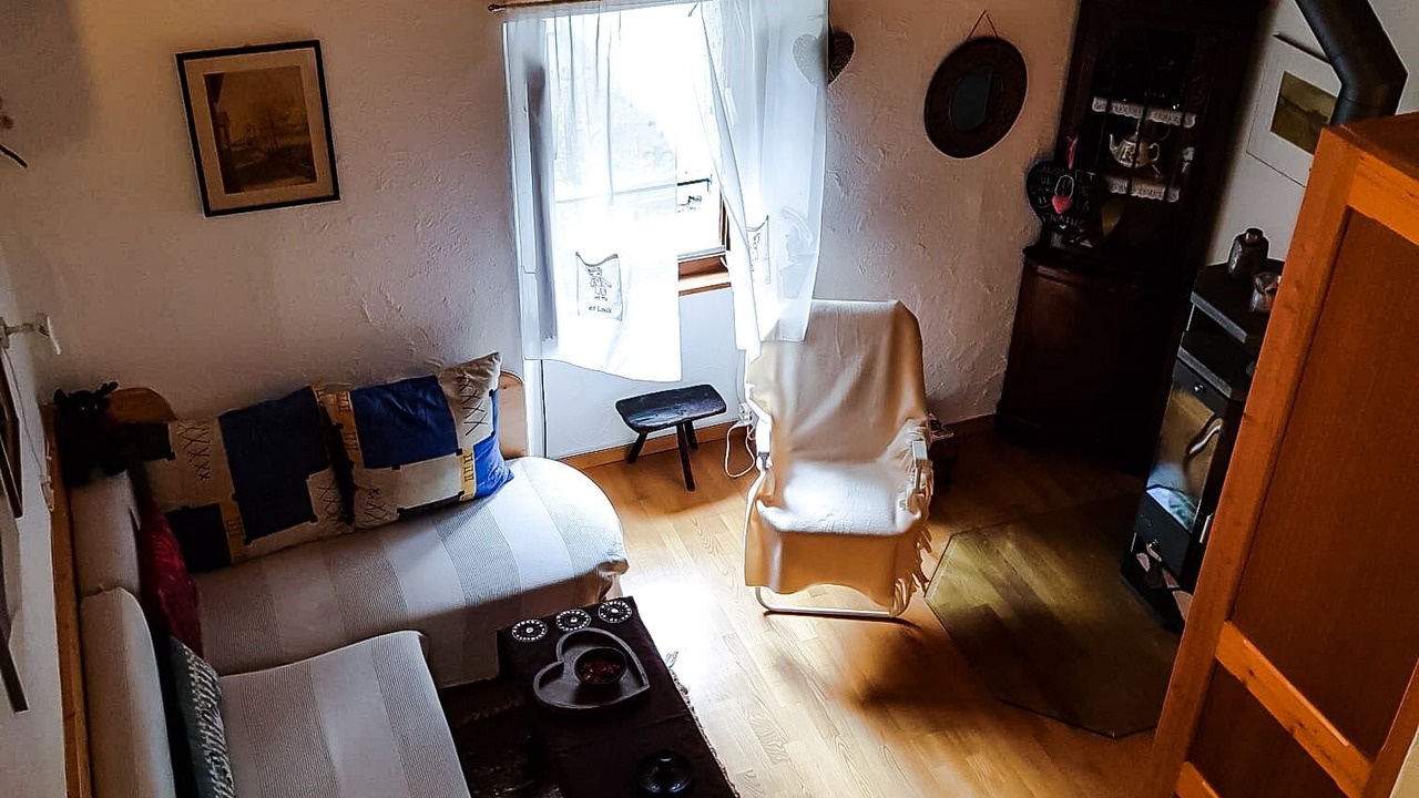 Photo of Livingroom in Fully