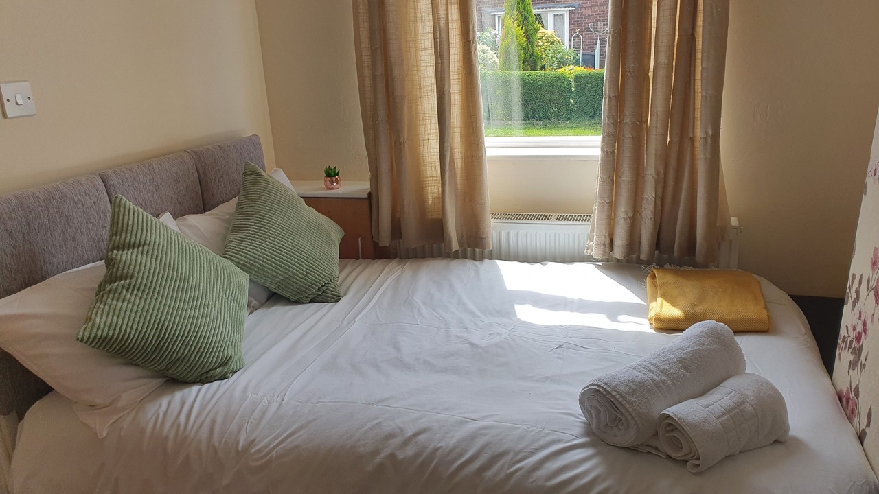 Photo of Bedroom in Alsagers Bank