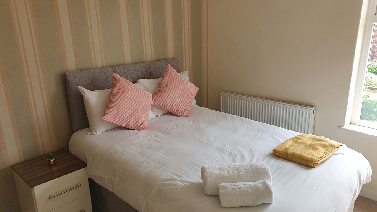 Photo of Bedroom in Alsagers Bank