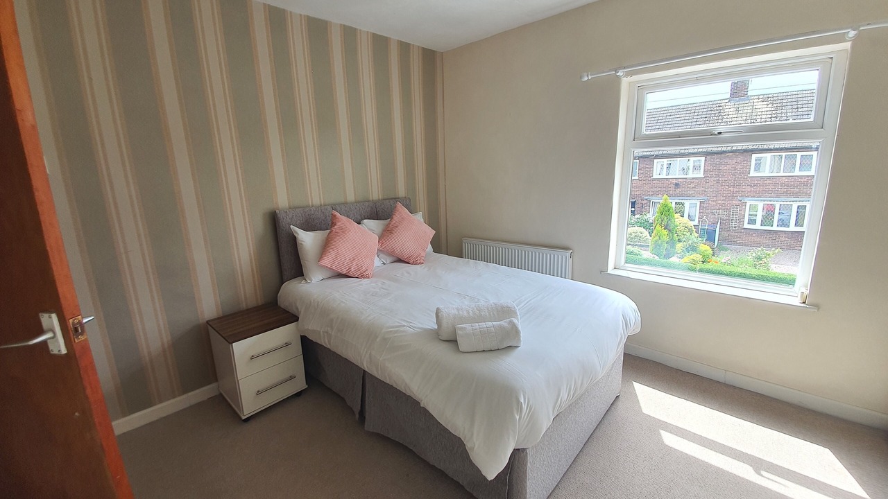 Photo of Bedroom in Alsagers Bank