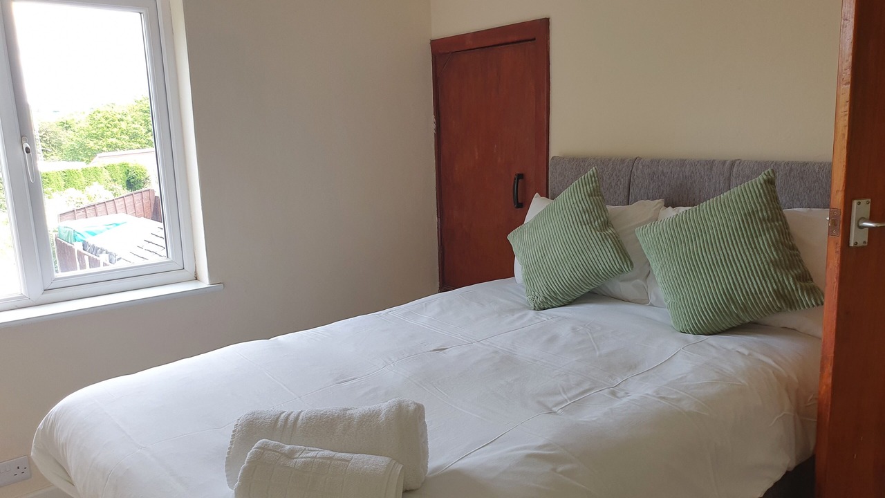 Photo of Bedroom in Alsagers Bank