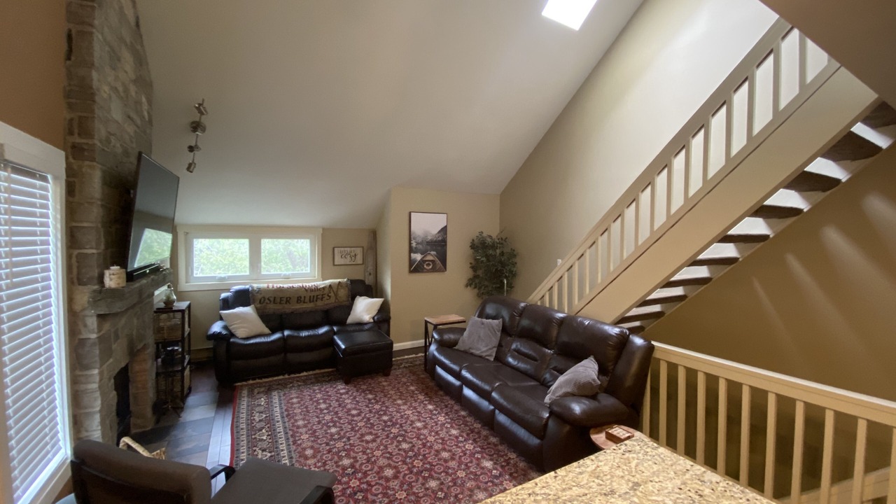 Photo of Livingroom in Collingwood