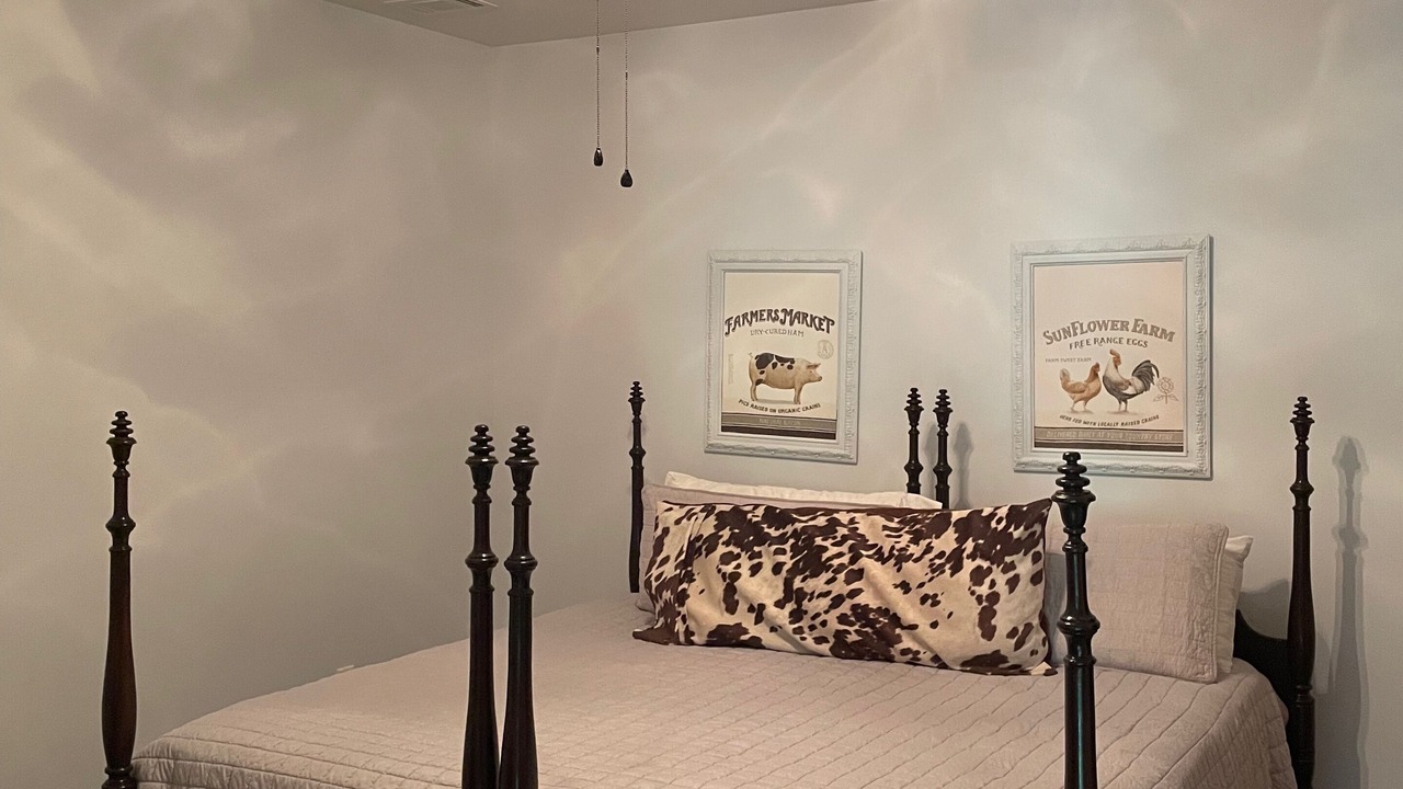 Photo of Bedroom in Midland City