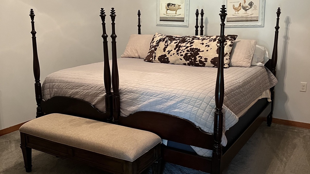 Photo of Bedroom in Midland City