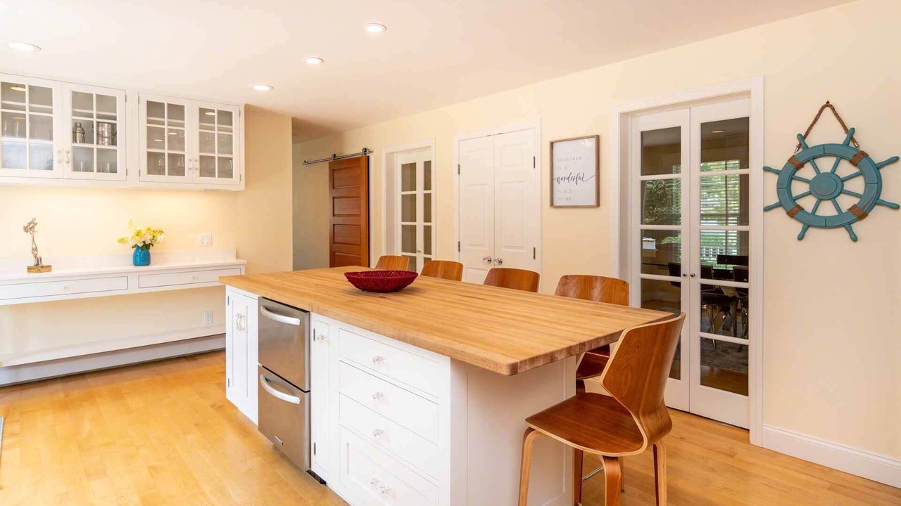 Photo of Others in Edgartown