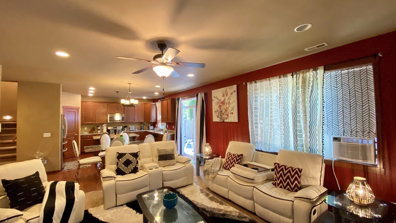 Photo of Livingroom in Mill Creek