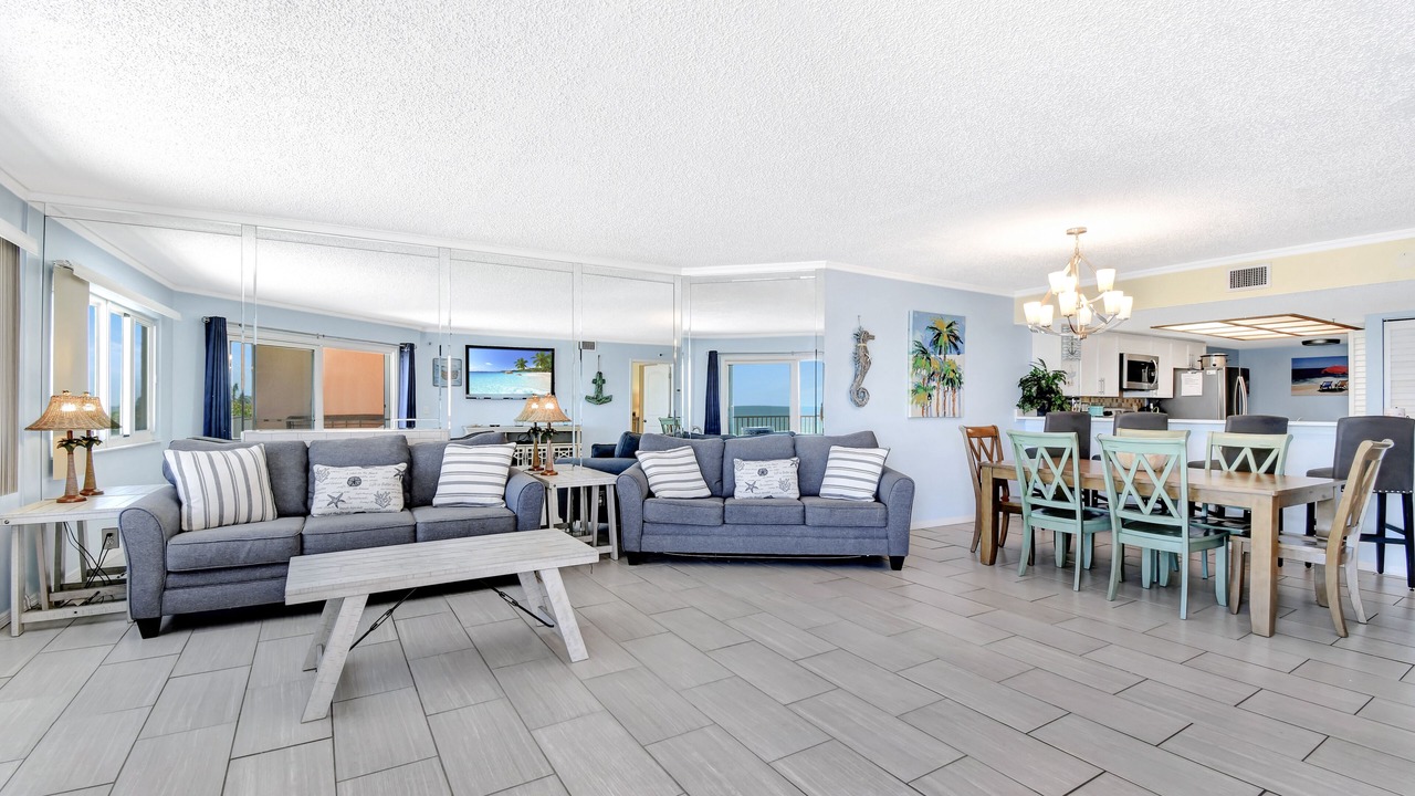 Photo of Livingroom in Indian Shores